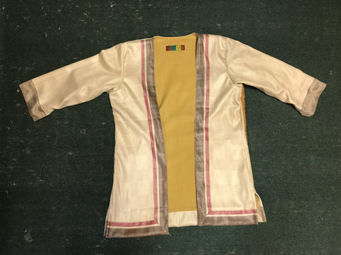 Short jacket from shawl